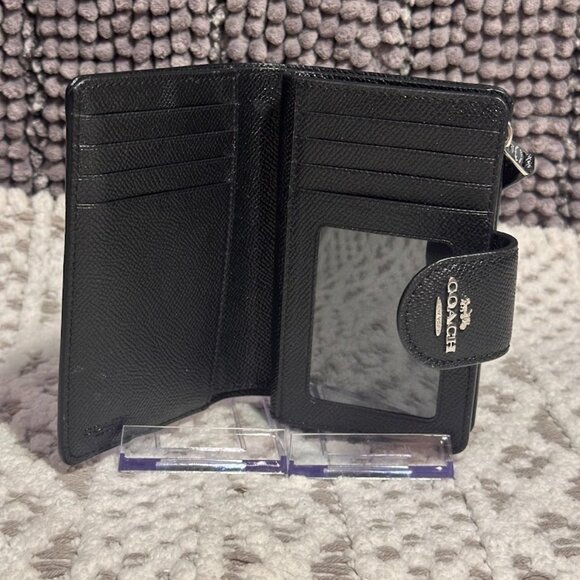 COACH Cross Grain Leather Medium Corner Zip Wallet Such Amazing Condition! EUC - Picture 3 of 16